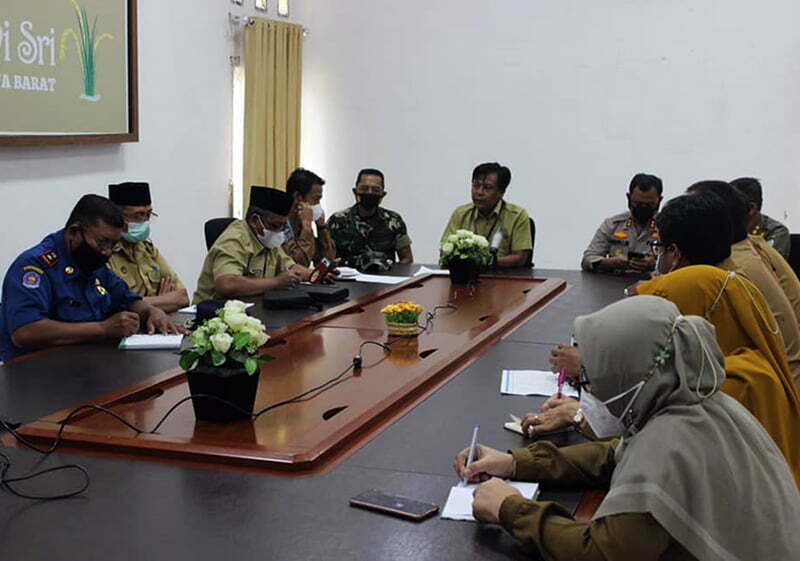 40 Orang Warga KSB Telah Digigit Anjing Gila, TNI dan Polri Kompak Terjun Perang Lawan Rabies - Rapat Koordinasi Satgas Rabies Sumbawa Barat